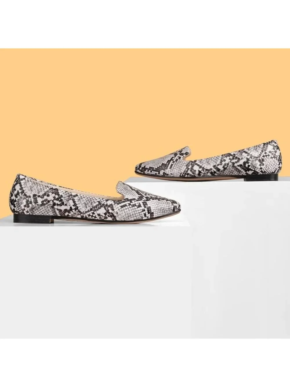 Women's Snakeskin Comfortable Pointed Toe Memory Foam Casual Slip On Flat Shoes